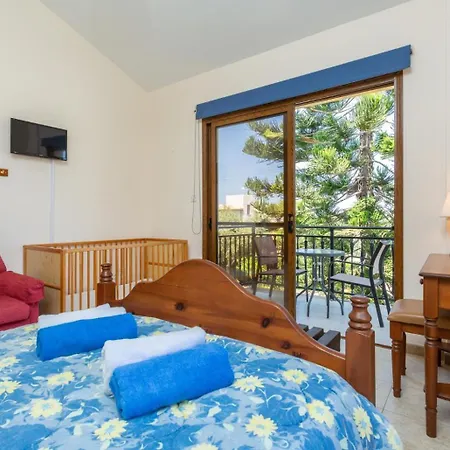 Halima Stefanos Polis