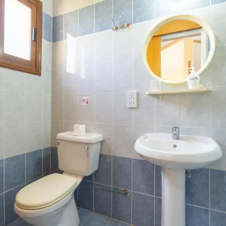 Halima Stefanos * Polis