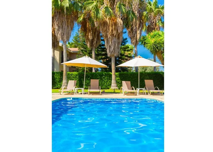 Halima Stefanos Willa Polis