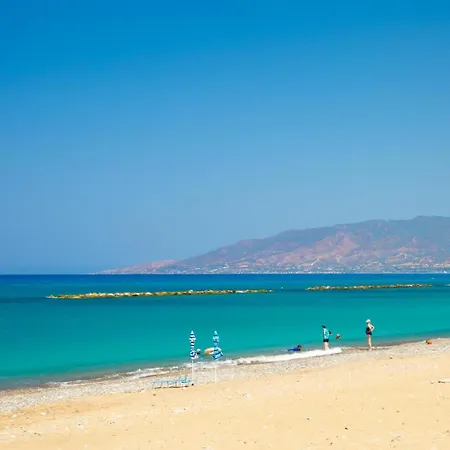 Halima Stefanos * Polis