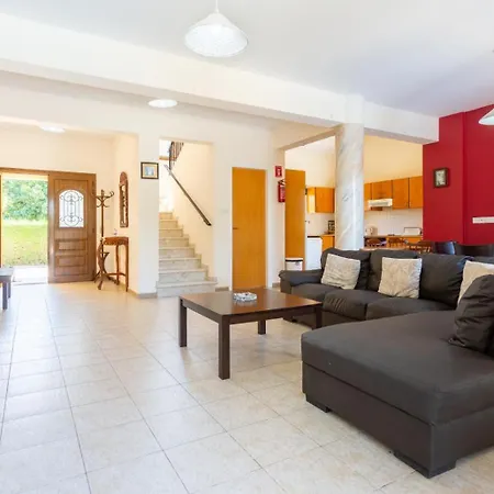 Villa Halima Stefanos Polis