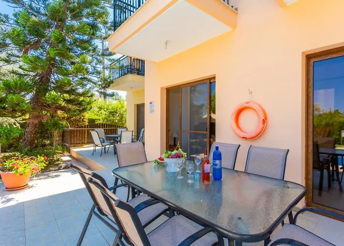 Villa Halima Stefanos Polis