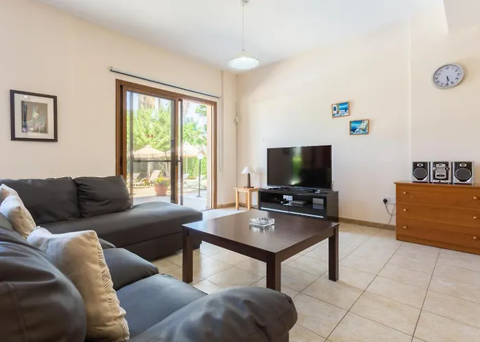 Halima Stefanos Polis