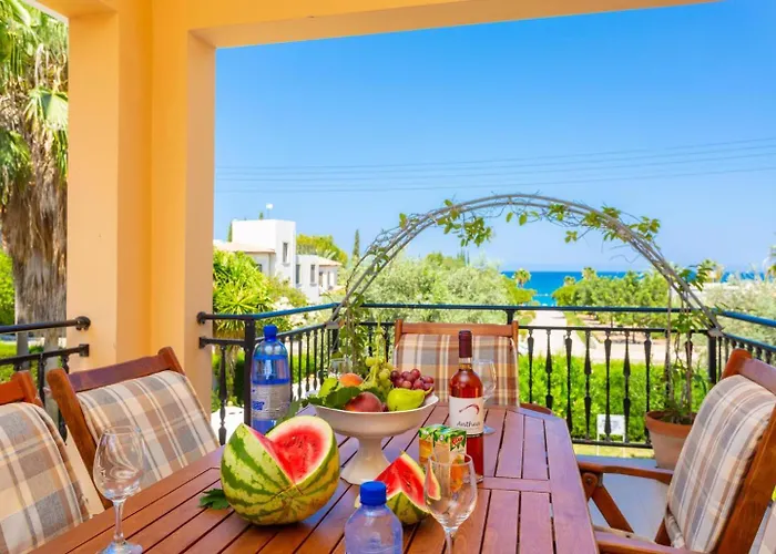 Villa Halima Stefanos Polis